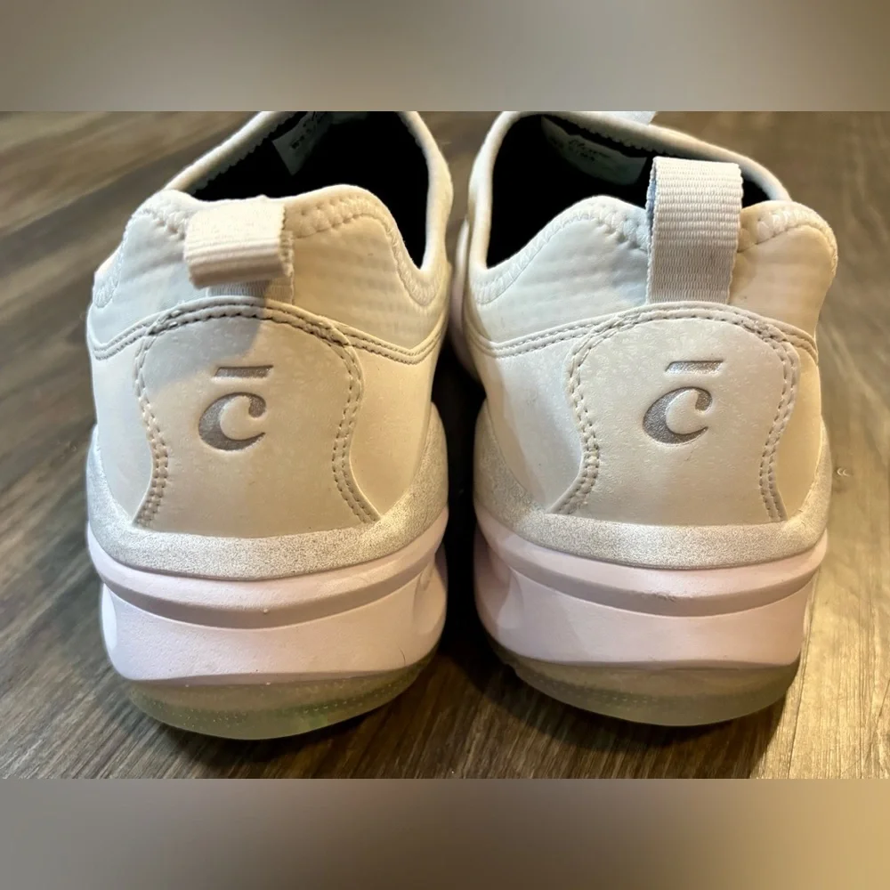 NWOB Clove‎ Brilliant White Nursing Shoes Women’s Size 9.5